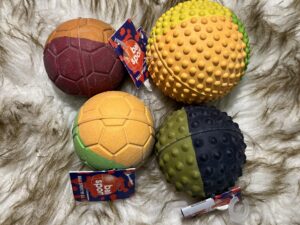 pelota de caucho natural para perros rubbnroll antos